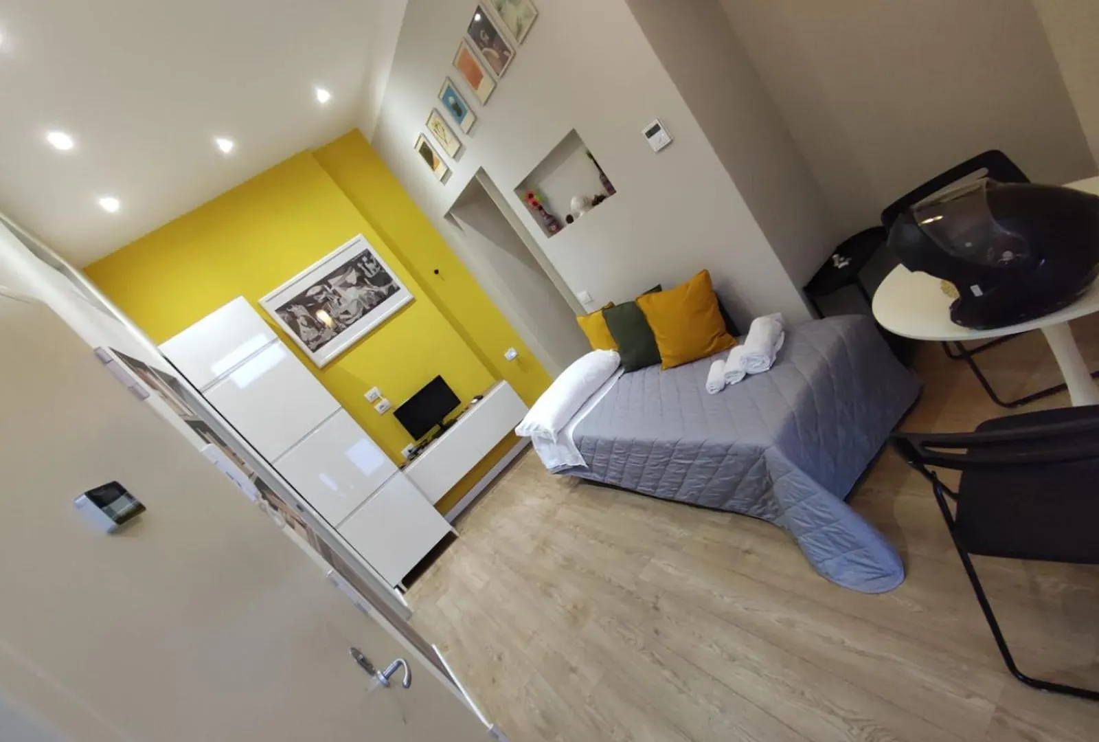 Lory'S Room Νάπολη Πανσιόν