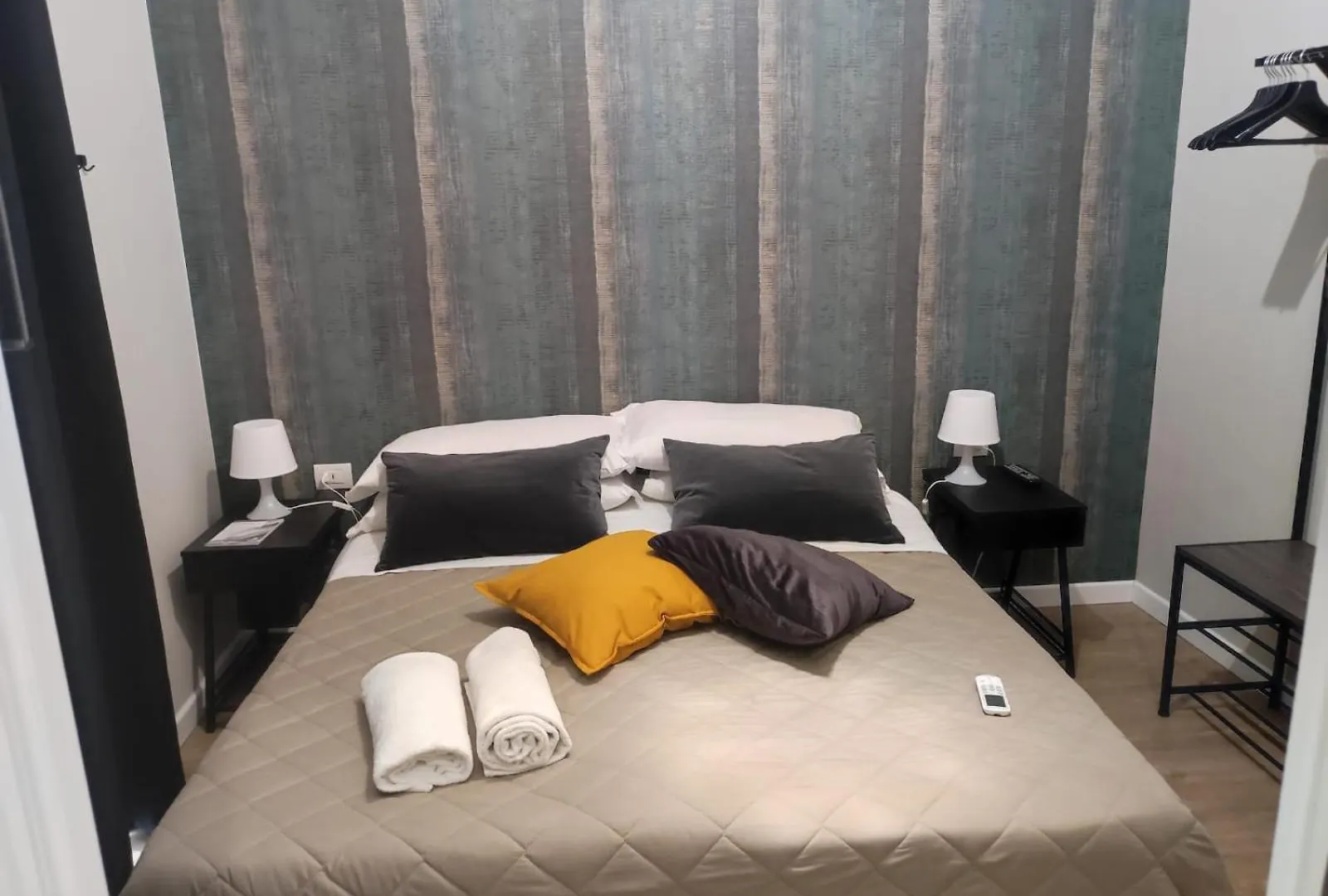 Lory'S Room Νάπολη